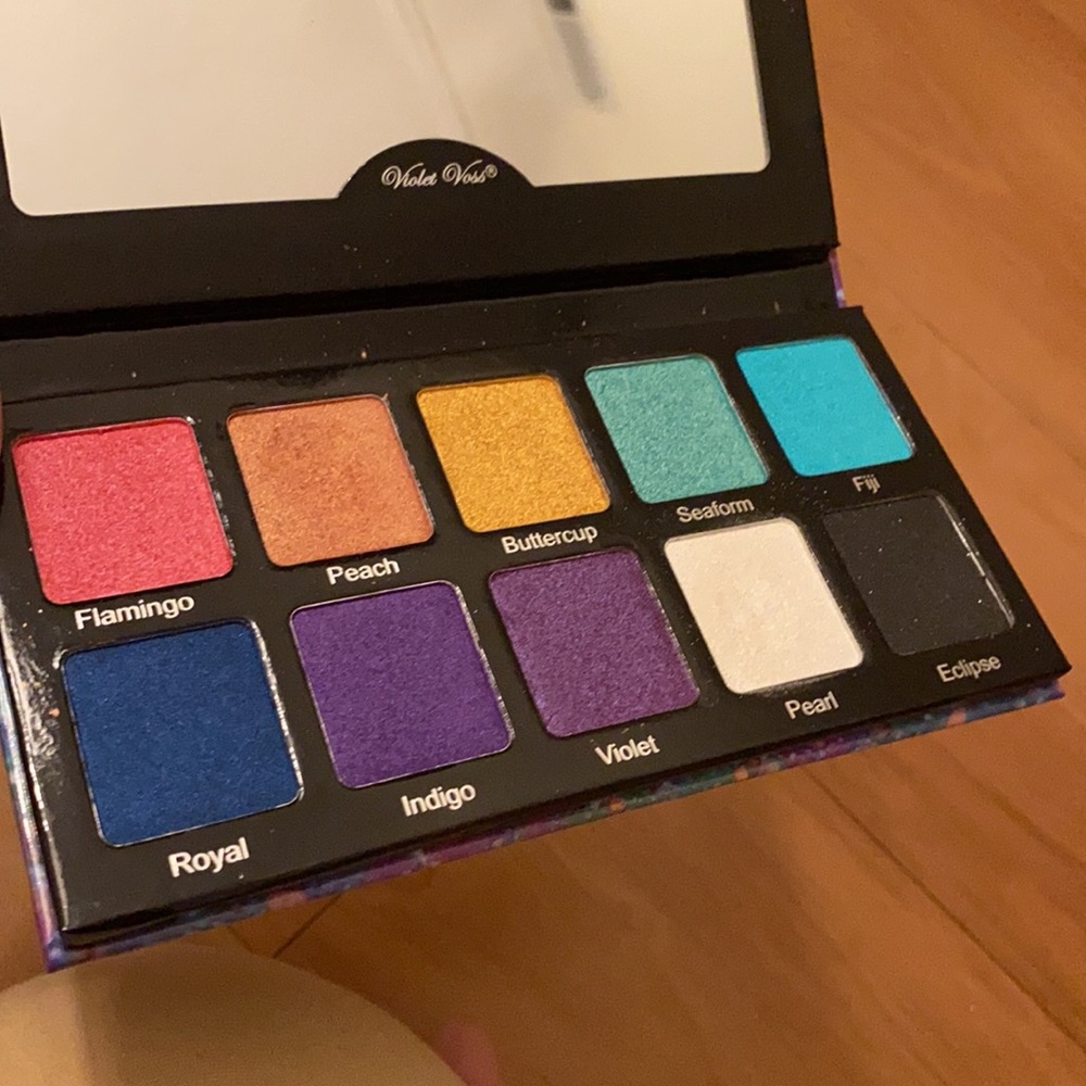 Violet Voss the rainbow eyeshadow palette - Picture 3 of 5